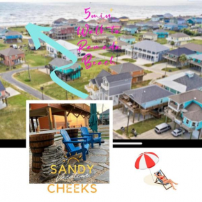 Beach house - Luxury upper deck and mini golf